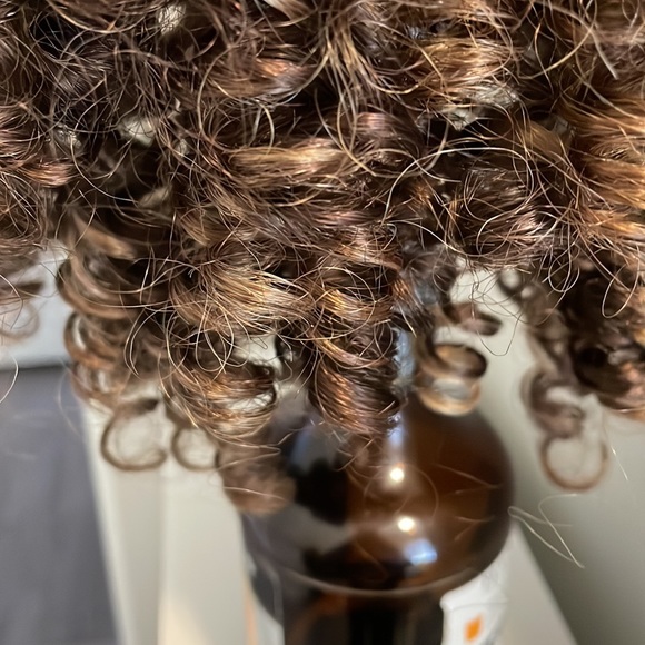 Beautiful like real hair wig brown with gold highlights